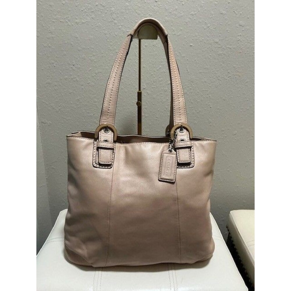 Coach Medium Beige/Blush Pink Leather Soho North South Tote Purse Strap F17216